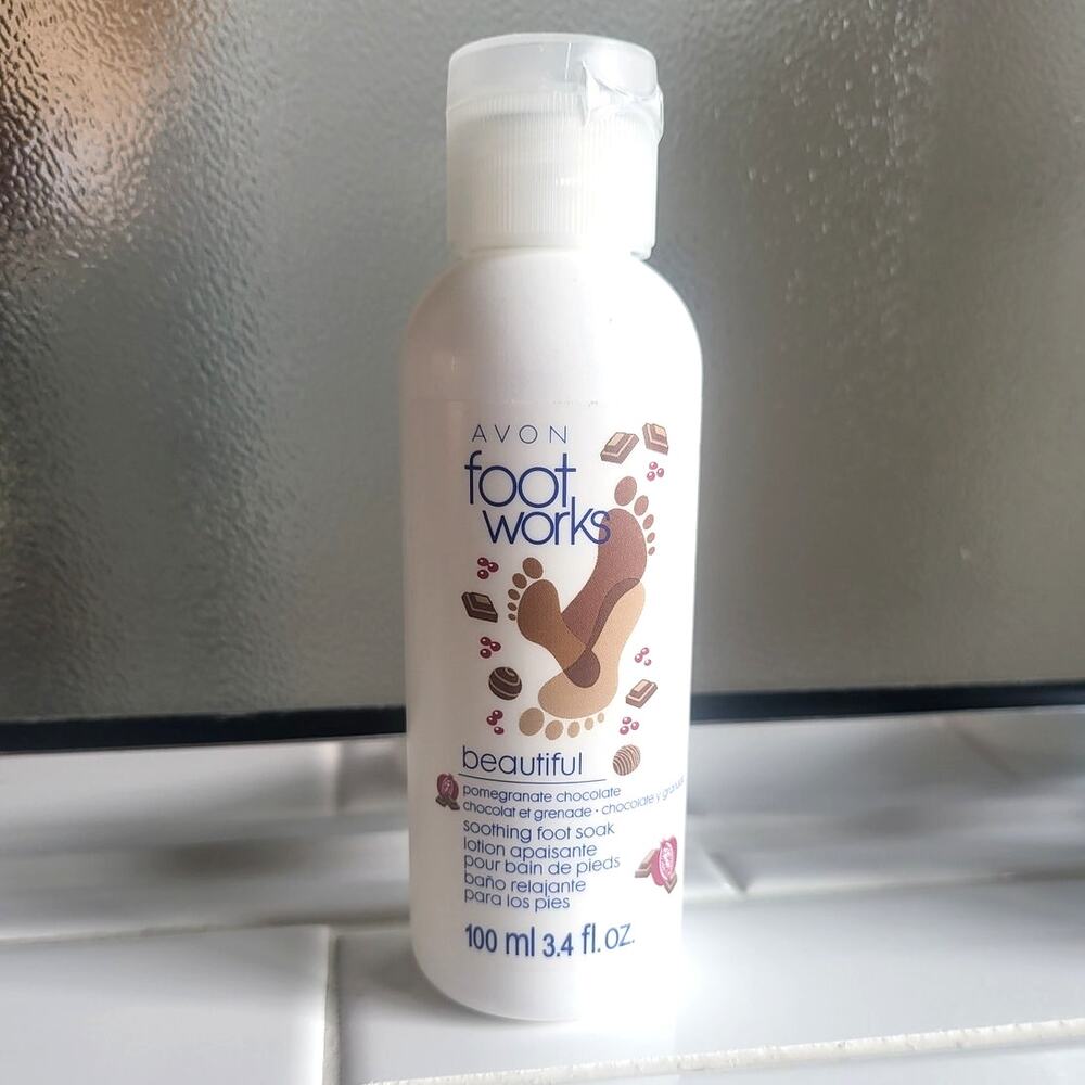 Avon Foot Works Pomegranate Chocolate Foot Soak - NEW